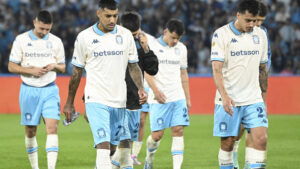 Platense dio la sorpresa y eliminó a Racing…