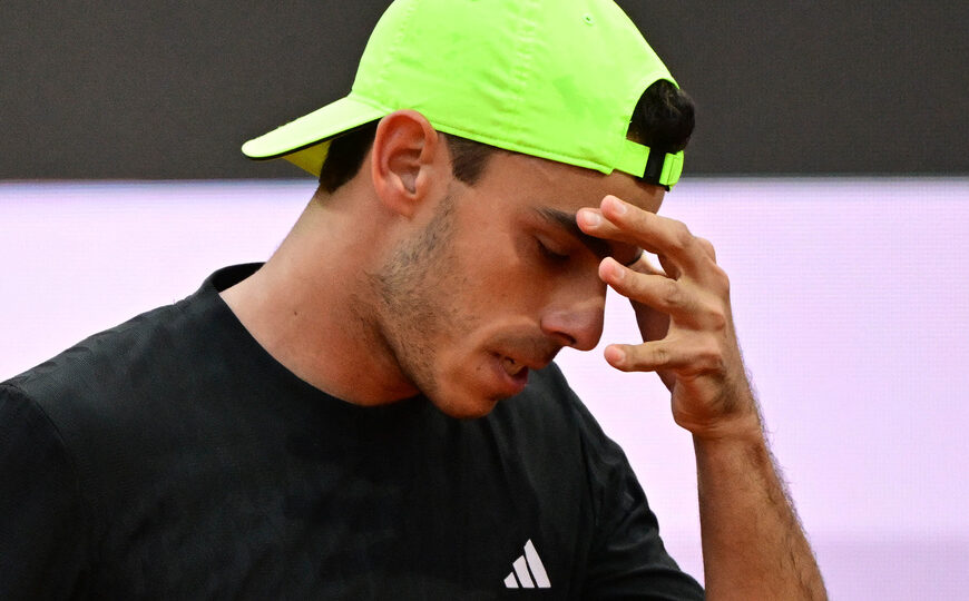 Cerúndolo cayó ante Sinner y se despidió del Masters 1000 de Roma | El italiano se impuso en sets corridos y avanzó a los cuartos de final del torneo