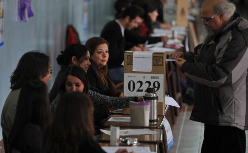Quiénes no están obligados a votar en las elecciones CABA 2025 | Se vota este domingo 