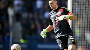 Emiliano “Dibu” Martínez podría dejar el Aston Villa…