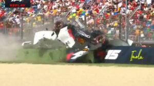 El espeluznante accidente de Yuki Tsunoda en Imola