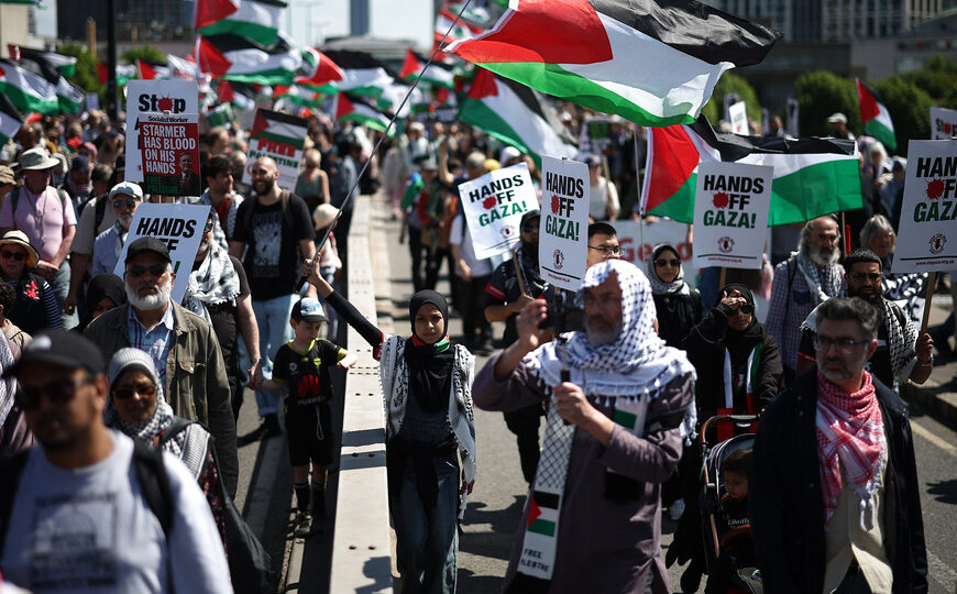 Londres recuerda el éxodo palestino | Miles de personas marcharon en Londres para conmemorar la Nakba 