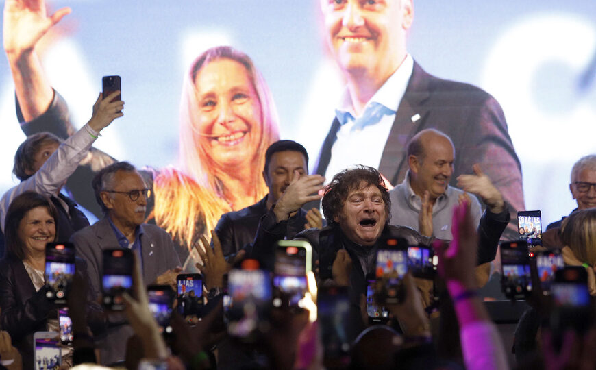Tras ganarle a Macri, desde la Rosada hicieron estallar los teléfonos del PRO: “Que vengan los que quieran” | Empezó el mercado de pases en la derecha