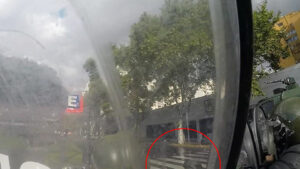 Cuando los gendarmes se daban ánimo al momento…