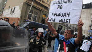Los jubilados se vuelven a movilizar frente al…