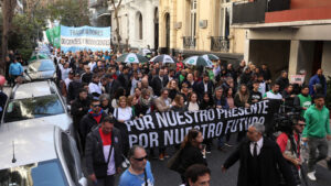 La UBA salió a la calle en contra…
