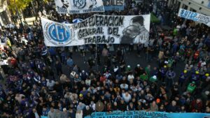 Un amparo para defender el derecho a huelga…