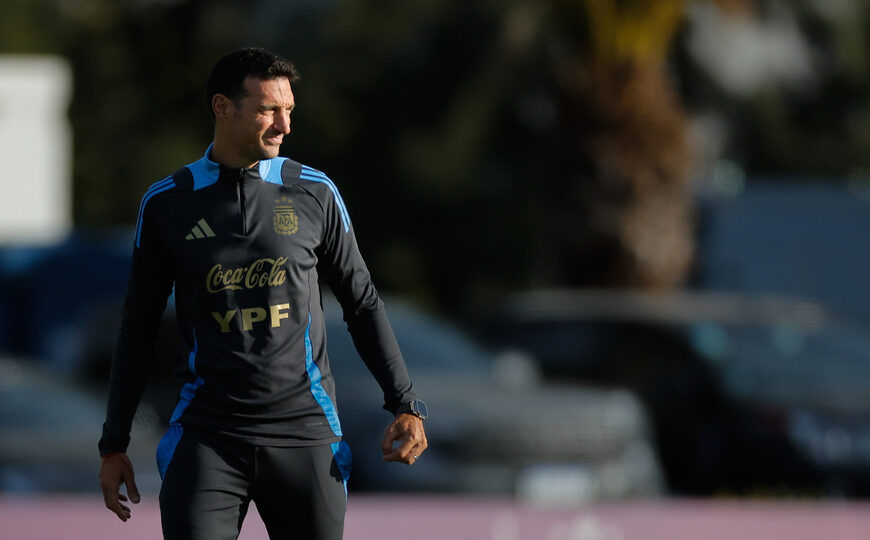 “Hay que dejar que estos chicos se saquen una foto con quien quieran” | Lionel Scaloni se refirió al conflicto desatado en Newell’s Ols Boys