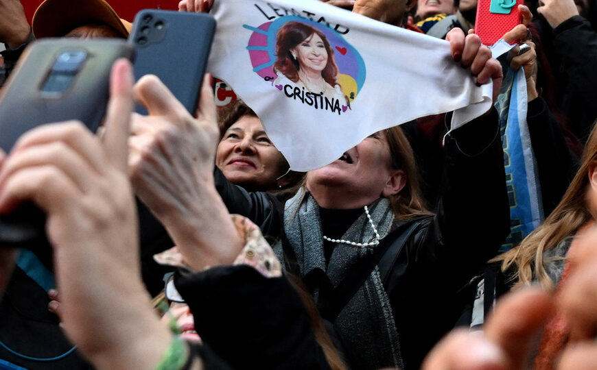 La militancia y un acompañamiento que continúa | En la casa de Cristina Kirchner 
