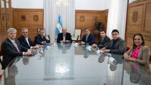 La Casa Rosada presiona a los gobernadores para…