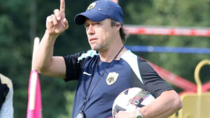 El Sevilla de España contrató como técnico a…