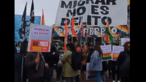 Una protesta contra el DNU que le quitó…