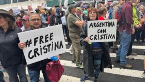 La consigna Cristina Libre se multiplica alrededor del…