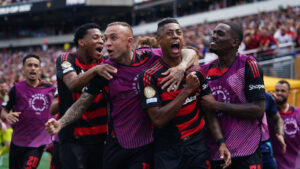 Flamengo dio vuelta el resultado y superó a…