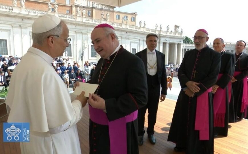Los obispos oficializaron la invitación | Visita de León XVI a la Argentina