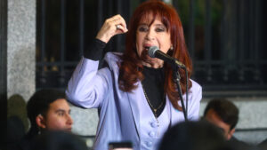 Cristina Kirchner y una nueva crítica al "Partido…