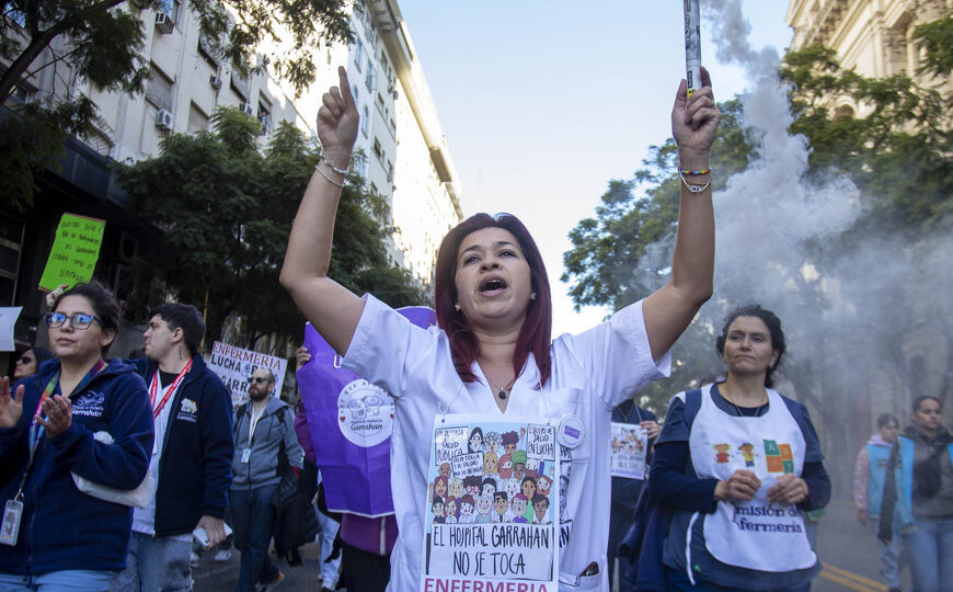 La Iglesia pide por el Garrahan | El titular de los obispos, Marcelo Colombo, recibió a los trabajadores y trabajadoras del hospital