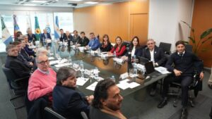 Lejos de un acuerdo con la Rosada, los…
