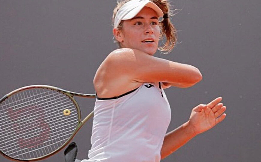 Acción de qualy en Wimbledon | Solana Sierra y Julia Riera pasaron a segunda ronda