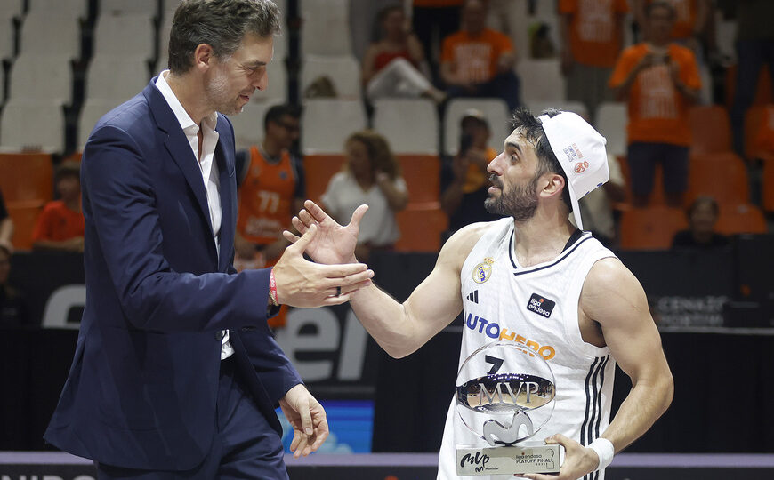 Real Madrid celebró una nueva Liga de España con Campazzo como MVP | El equipo blanco venció 3-0 a Valencia con el argentino como figura