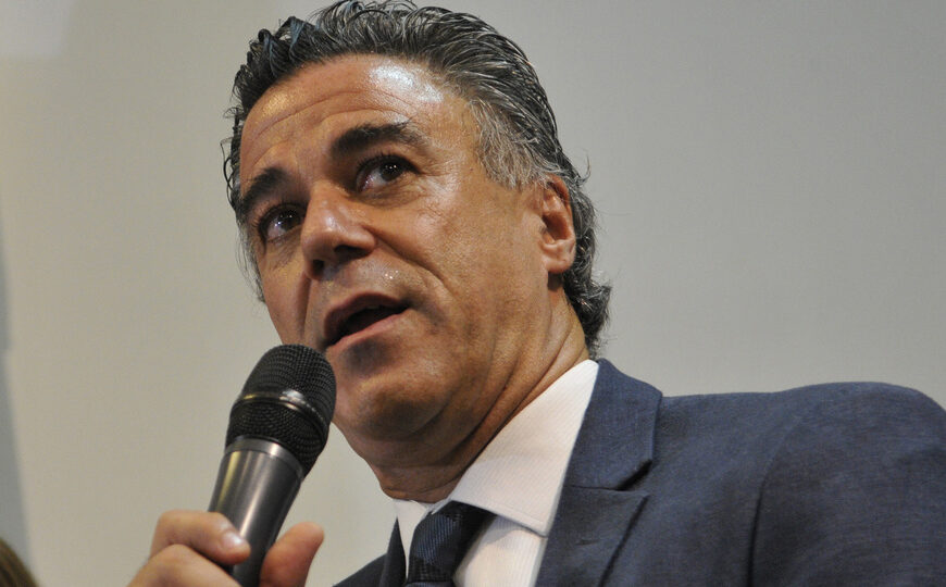 Atentado a la AMIA: Rafecas dio luz verde al juicio en ausencia contra los diez acusados | Giro en la causa, a 31 años del ataque
