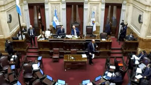 Un jefe de Gabinete en fuga: Francos abandonó…