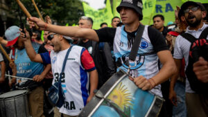 Otra cautelar contra el DNU que limita el…