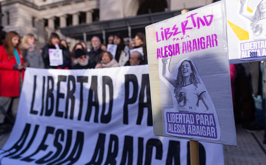 Con detenciones y allanamientos, Bullrich y Espert desataron el horror show de la persecución política | Ya suman cinco los militantes peronistas presos, incluída una concejal de Quilmes