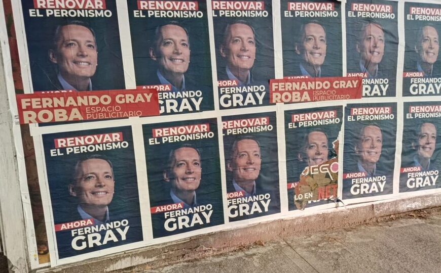 "Fernando Gray roba": denuncian al intendente de Esteban Echeverría por sus afiches
