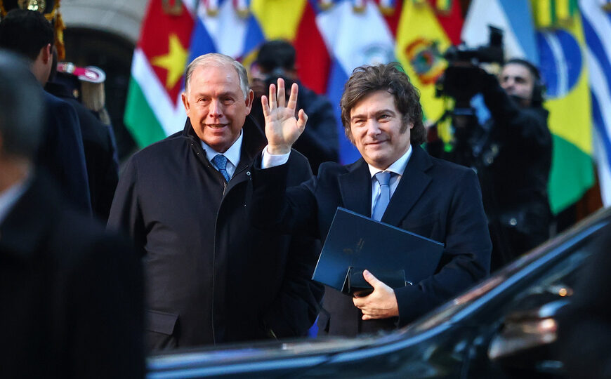 El discurso de Milei en el Mercosur, contra el Mercosur | “Emprenderemos el camino de la libertad y lo haremos acompañados o solos”, amenazó