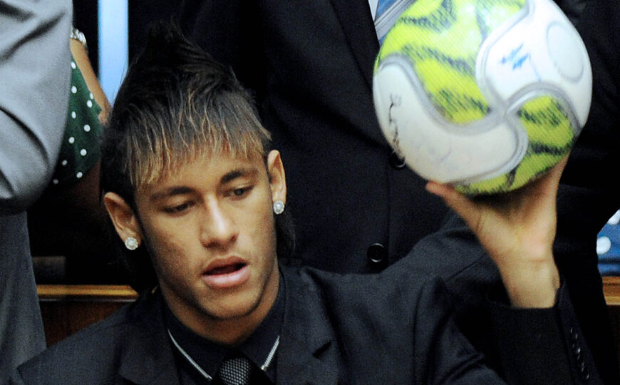 Bolsonaro, Neymar y una pelota que volvió al pueblo | La Verdeamarela y una discusión ideológica 