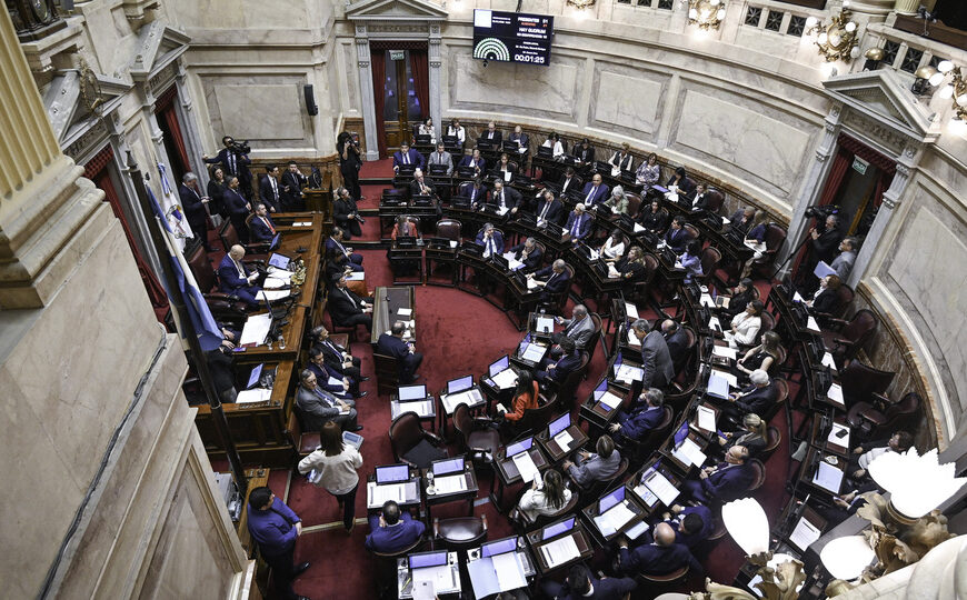 Desde el Senado se asoma un frente de tormenta para Milei | La motosierra de Milei unió a todos los gobernadores por el reclamo de fondos