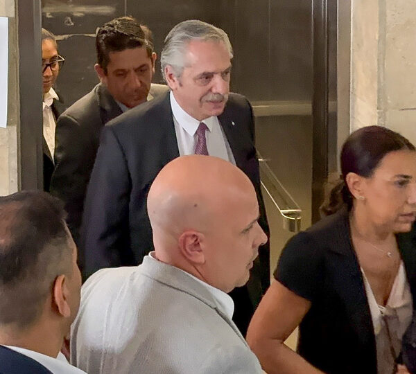 Alberto Fernández amplió su indagatoria en la causa…
