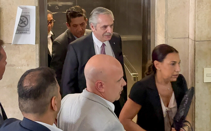 Alberto Fernández amplió su indagatoria en la causa Seguros y pidió citar a exfuncionarios | Investigan presuntas irregularidades en contratos estatales 