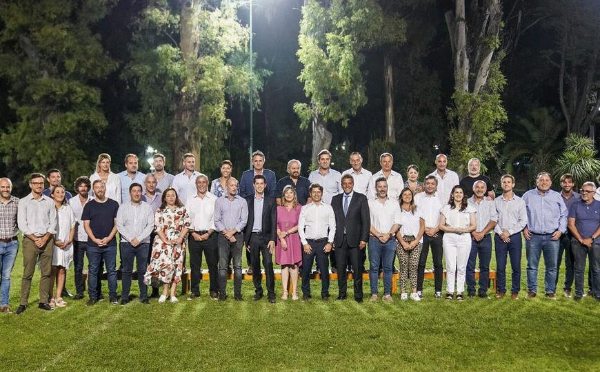 Congreso en Merlo: el peronismo busca sellar su frente, aunque hay final abierto | Cónclave para discutir el armado bonaerense