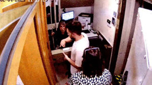 El amigo de Milei entre cajas de seguridad…