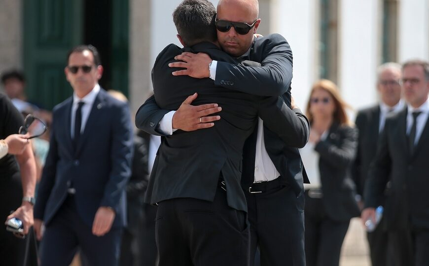 El fútbol despidió a Diogo Jota y a su hermano en Portugal | Se realizó el funeral en las afueras de Oporto