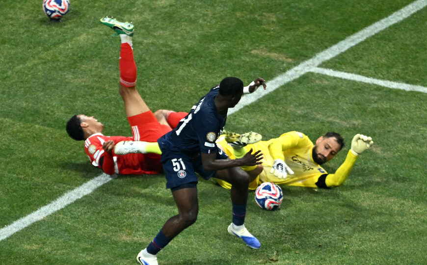 Mundial de Clubes: batalla en el gremio de los arqueros por la fractura de Musiala | Neuer apuntó contra Donnaruma, Courtois lo defendió